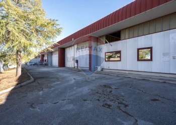 Edificio all\'aperto - Capannone Via Dell'industria
 
17, Monte San Vito - foto 6