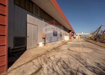 Edificio all\'aperto - Capannone Via Dell'industria
 
17, Monte San Vito - foto 10