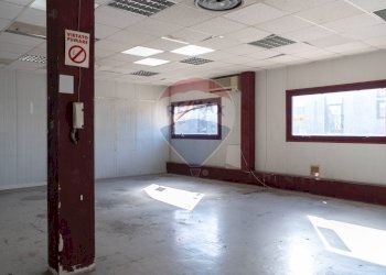 Stanza vuota - Capannone Via Dell'industria
 
17, Monte San Vito - foto 26