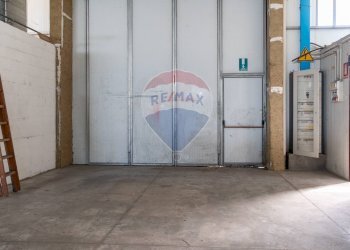 Stanza vuota - Capannone Via Dell'industria
 
17, Monte San Vito - foto 37