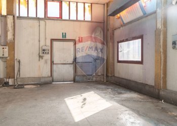 Stanza vuota - Capannone Via Dell'industria
 
17, Monte San Vito - foto 42