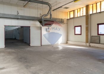 Parcheggio - Capannone Via Dell'industria
 
17, Monte San Vito - foto 44