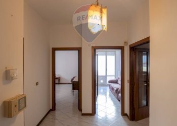 Hall / corridoio - Appartamento via delle betulle
 
9, Montemarciano - foto 7