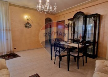 Sala da pranzo - Quadrilocale Via Mercato
 
368, Enna - foto 4