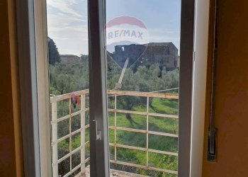 Balcone - Appartamento via Francesco Spadaro, Caltagirone - foto 16