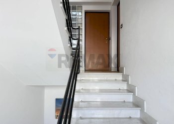 Scale - Quadrilocale Corso Matteotti
 
66, Giarre - foto 9