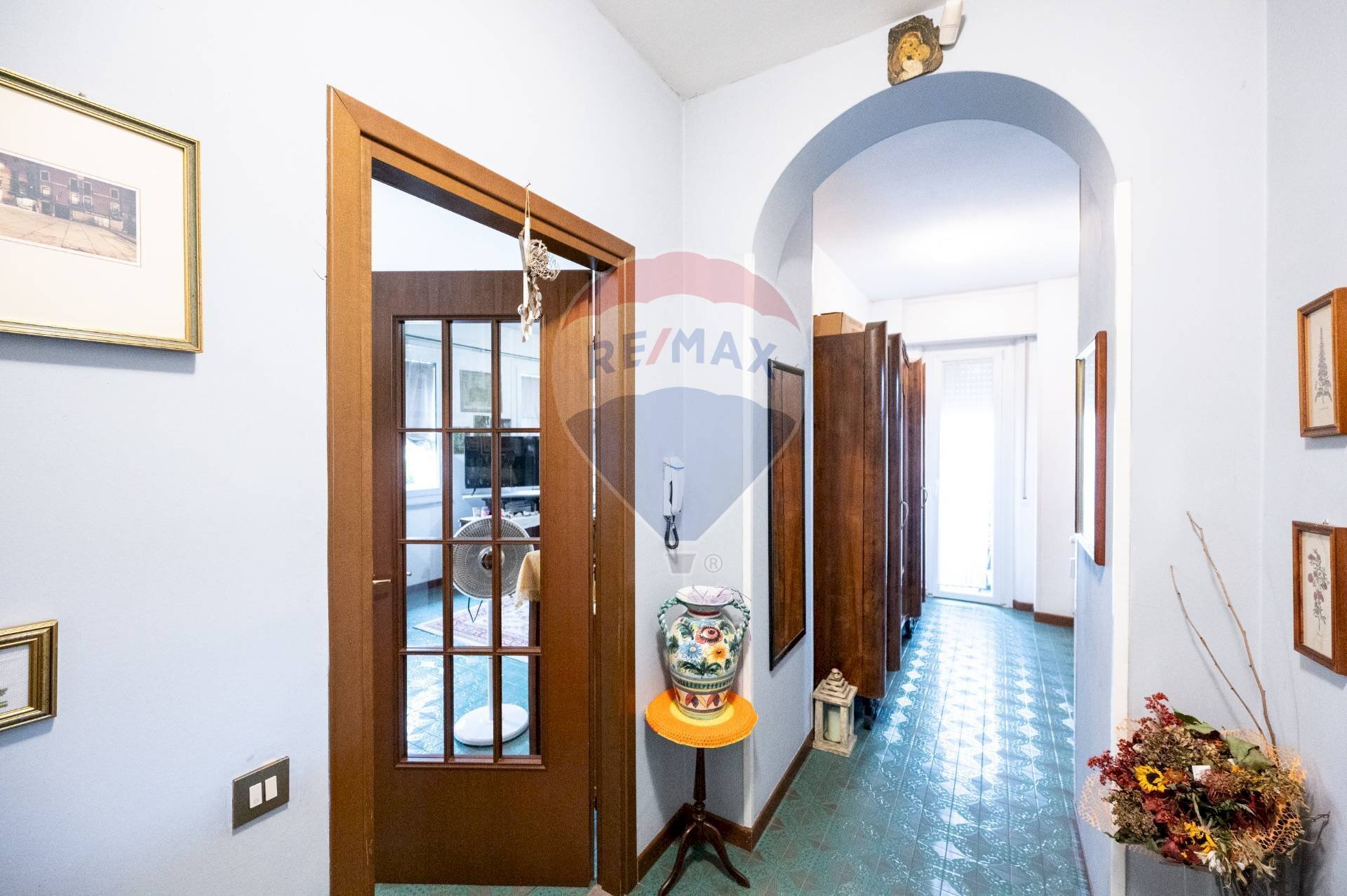 Hall / corridoio - Three-room apartment Via Bertioli
 
4, Ostiglia - photo 3