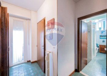 Hall / corridoio - Trilocale Via Bertioli
 
4, Ostiglia - foto 14