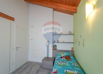 Camera / camera da letto - Villa Via Gioachino Rossini
 
15, Sant'Omobono Terme - foto 34