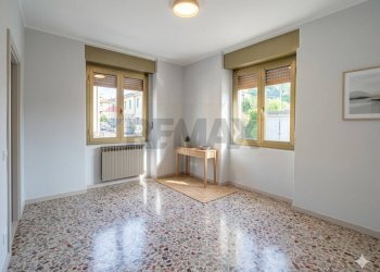 Stanza vuota - Quadrilocale Via Valeriana
 
4, Darfo Boario Terme - foto 12