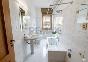 Bagno - Quadrilocale Via Valeriana
 
4, Darfo Boario Terme - foto 14