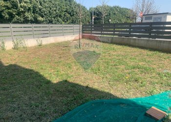 Giardino - Quadrilocale Via Bastone, Dalmine - foto 13