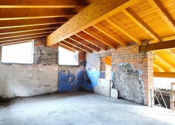 Stanza vuota - Casa indipendente Darfo Boario Terme - foto 9