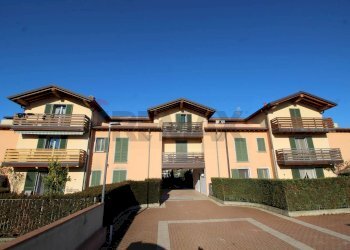 Edificio all\'aperto - Four-room apartment Robbiate - photo 2