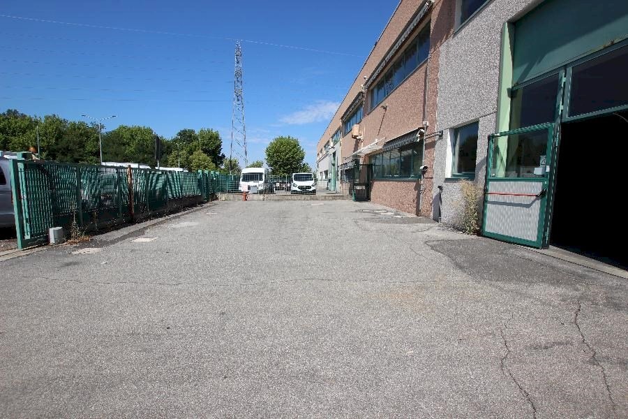 Capannone Calderara di Reno - foto 1