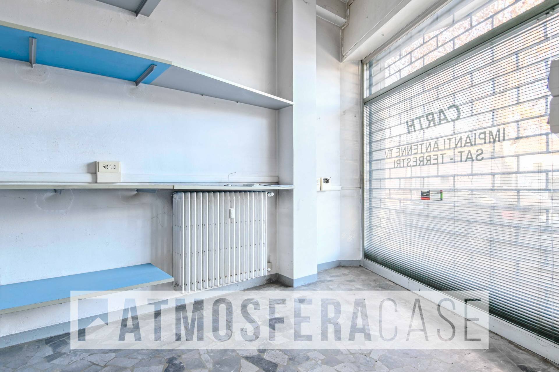 Foto 3 - Shop Via Marzabotto
 
1, Bergamo - photo 3