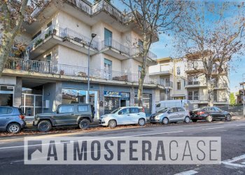 Foto 21 - Shop Via Marzabotto
 
1, Bergamo - photo 21