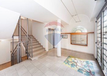 Ricezione / Lobby - Four-room apartment Via Bruxelles
 
3, San Donato Milanese - photo 38