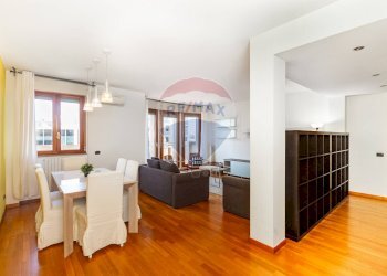 Sala da pranzo - Four-room apartment Via Bruxelles
 
3, San Donato Milanese - photo 4