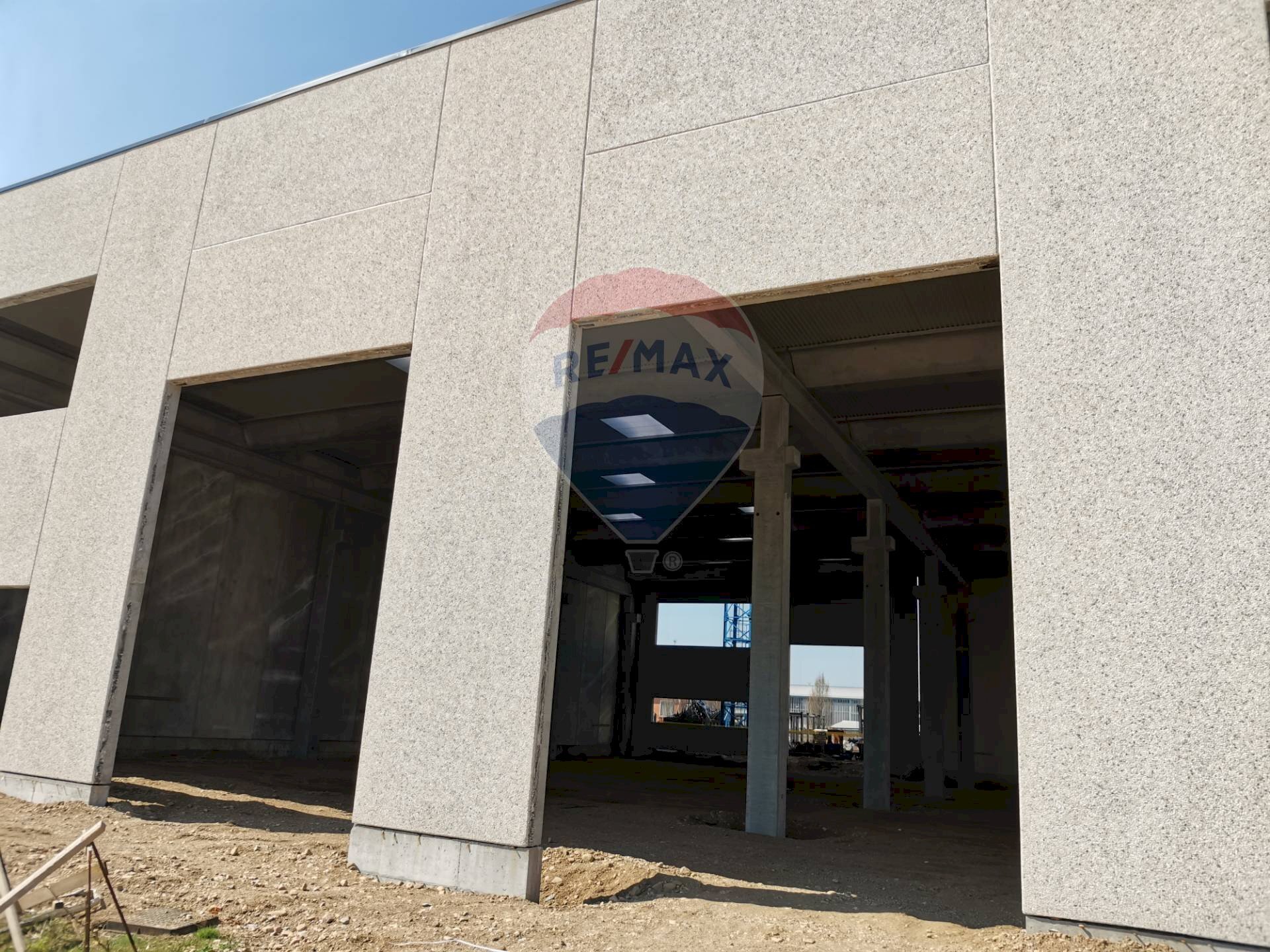 Edificio all\'aperto - Capannone Via Toscanini
 
8, Magnago - foto 2