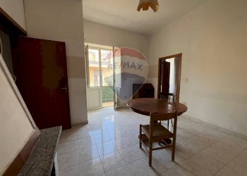 Sala da pranzo - Casa semi indipendente Via Elena
 
60-62-64, Mondragone - foto 5