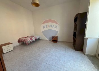 Camera / camera da letto - Casa semi indipendente Via Elena
 
60-62-64, Mondragone - foto 9