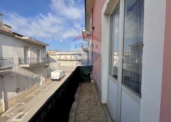 Balcone - Casa semi indipendente Via Elena
 
60-62-64, Mondragone - foto 13