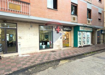 Edificio all\'aperto - Negozio Via Giovanni Battista Ruoppolo
 
15, Napoli - foto 3