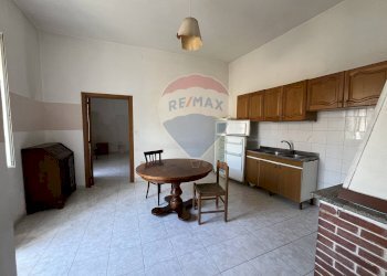 Cucina - Trilocale via Elena
 
62, Mondragone - foto 4