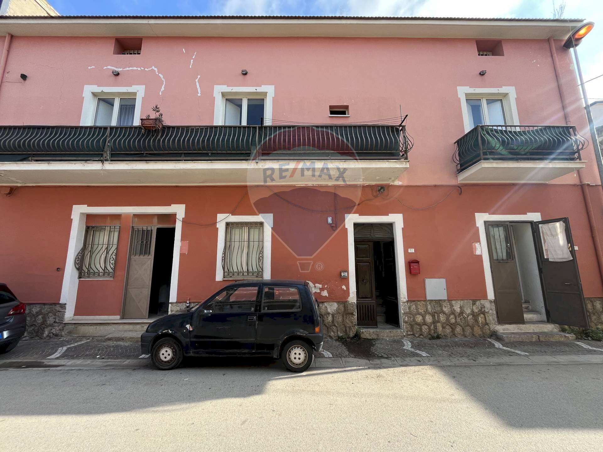 fabbricato - Warehouse via Elena
 
60, Mondragone - photo 1