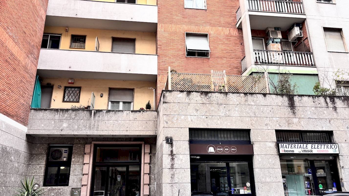 Foto 1 - Negozio via dei Fiordalisi
 
1, Milano - foto 1