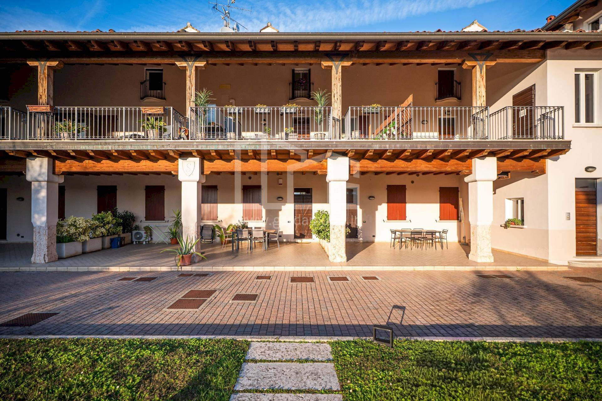 Foto 1 - Villa Bifamiliare via Vaccarolo
 
1, Desenzano del Garda - foto 1