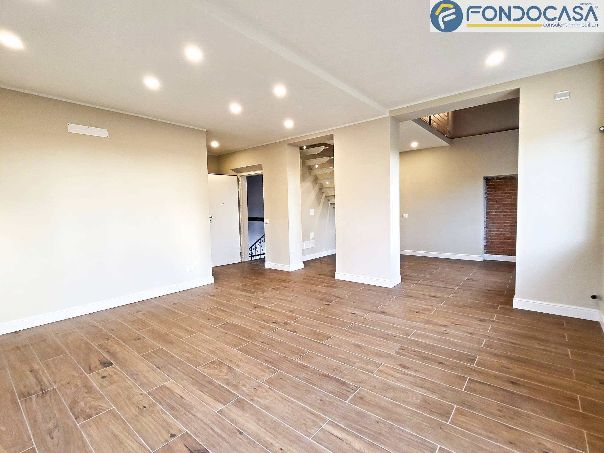 soggiorno con cucina openspace - Three-room apartment Via Barsanti
 
66, Seravezza - photo 3