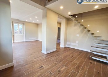 soggiorno con cucina openspace - Three-room apartment Via Barsanti
 
66, Seravezza - photo 4