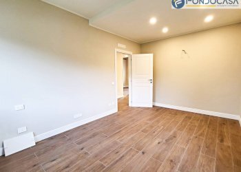 canera da letto - Three-room apartment Via Barsanti
 
66, Seravezza - photo 9