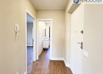 corridoio - Three-room apartment Via Barsanti
 
66, Seravezza - photo 11