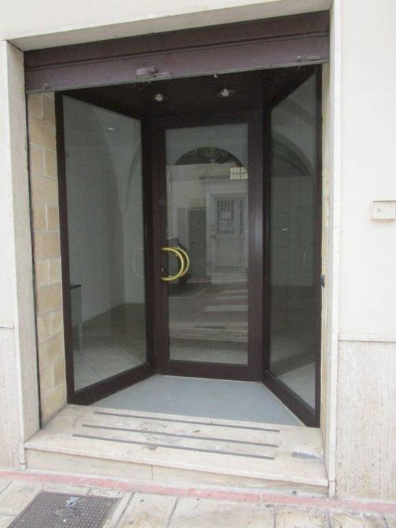 Facciata - Negozio Statte - foto 3