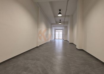 Foto 2 - Locale Commerciale Via Rossini
 
59, Cagliari - foto 2