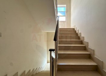 SCALA CONDOMINIALE - Quadrilocale Via Liprati
 
2, Terzo - foto 28