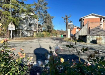 ESTERNI - Quadrilocale Via Liprati
 
2, Terzo - foto 35