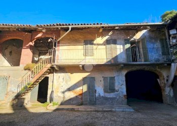 Semi-detached house Piazza Trombotto, San Secondo di Pinerolo - photo 1