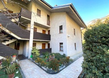 Facciata - Bilocale Località Panorama, 27, Chatillon - foto 4