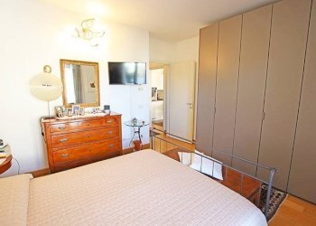 Camera - Three-room apartment via A. Maj, Bergamo - photo 17