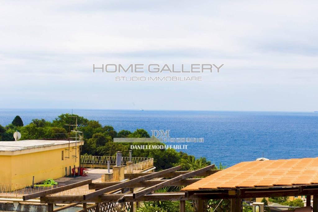 Terrazzo - Attico via Angelo Carrara, Genova (zona Quarto) - foto 2