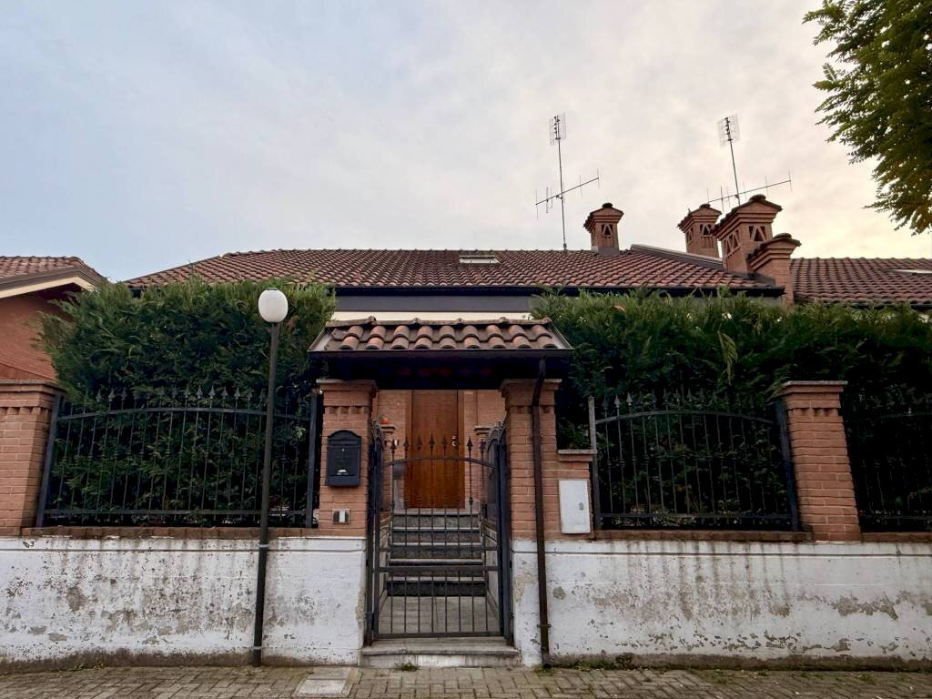 Facciata - Villa via Vinovo, 6, Moncalieri - photo 2