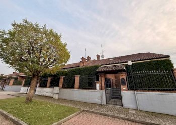 Facciata - Villa via Vinovo, 6, Moncalieri - foto 4