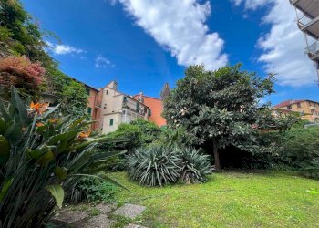 Giardino - Appartamento via Edoardo Ghiglini, 96, Arenzano - foto 1