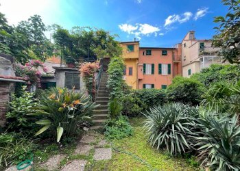 Giardino - Appartamento via Edoardo Ghiglini, 96, Arenzano - foto 2