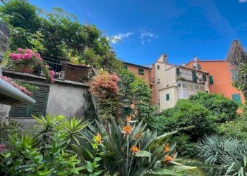 Giardino - Appartamento via Edoardo Ghiglini, 96, Arenzano - foto 8