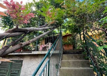 Scala - Appartamento via Edoardo Ghiglini, 96, Arenzano - foto 9